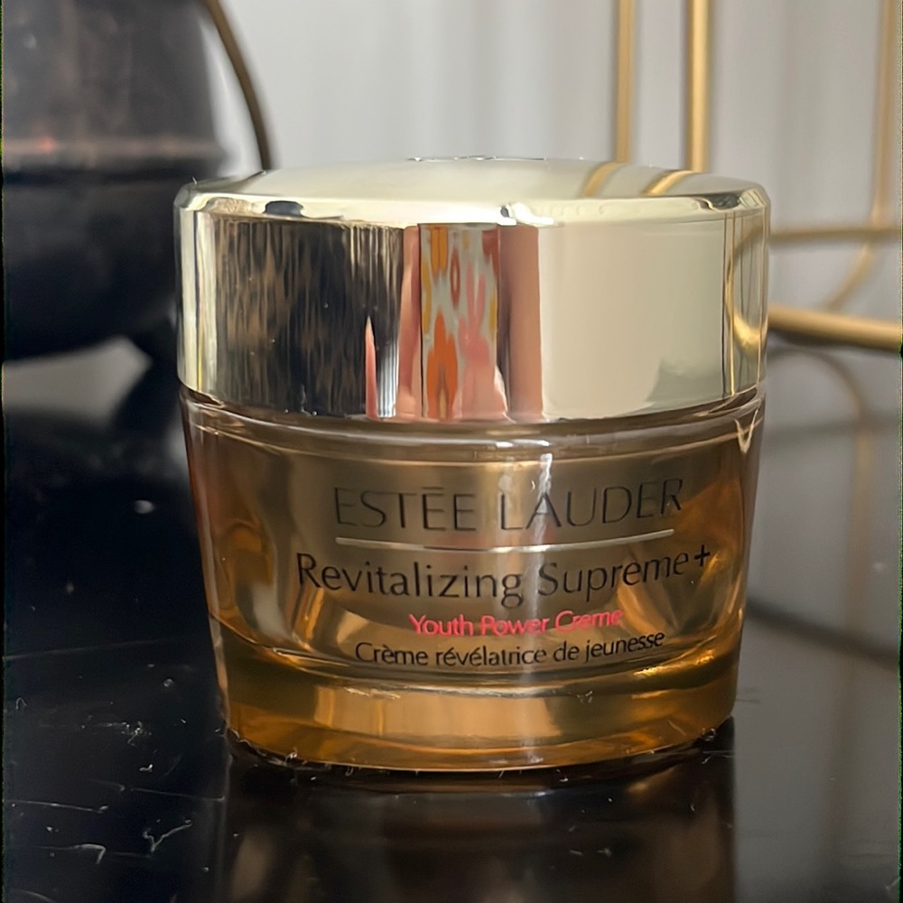 Estée Lauder Youth Power Crème